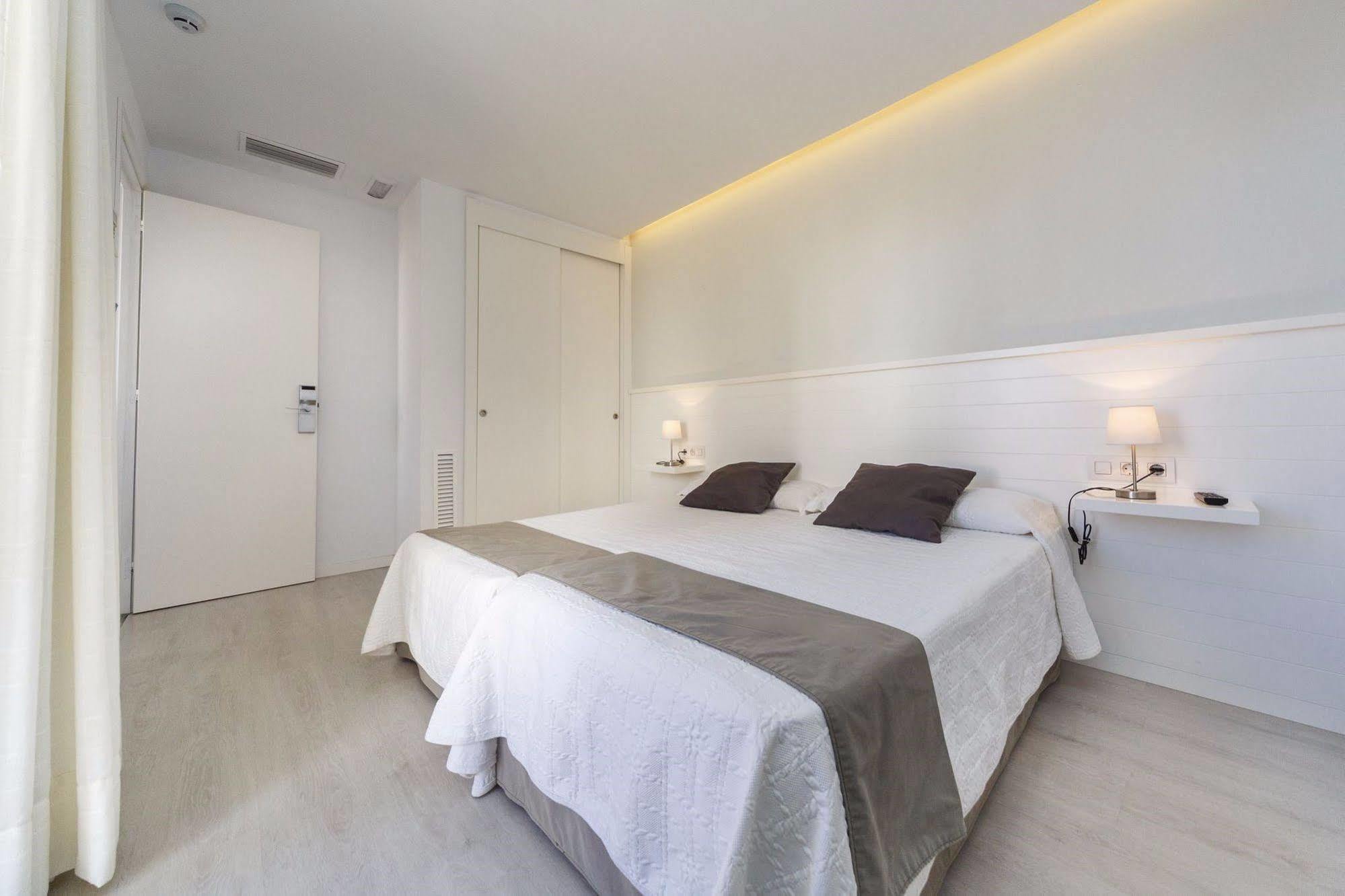 Hostal La Palma Fornells  Zewnętrze zdjęcie